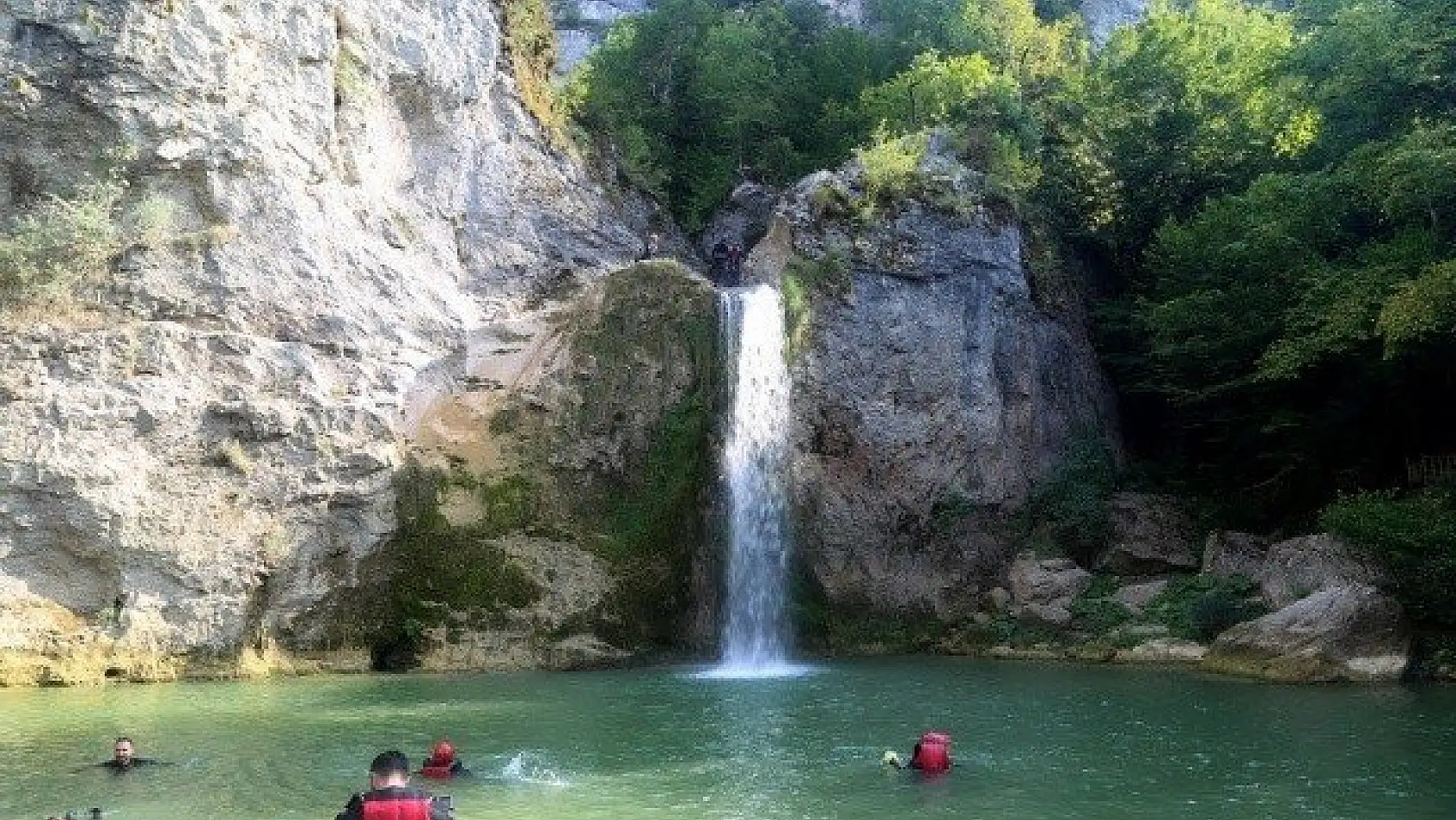 Karadeniz'in &quotsaklı güzelliği" Ilıca Şelalesi