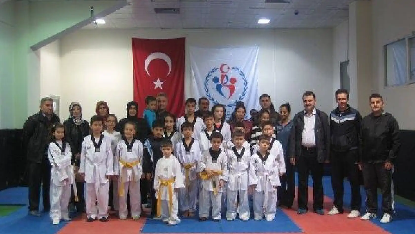 Erişen Spor Taekwondo kuşak sınavı