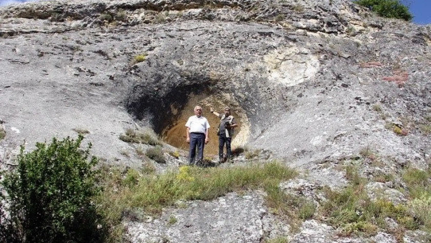 Kazan kayası, kışın yaban hayvanlarının yazın turistlerin ilgi odağı