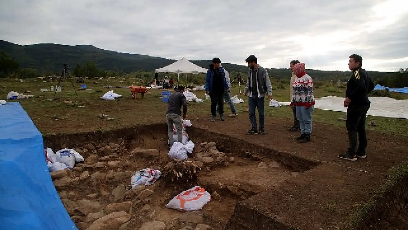 Kahin Tepe'de kazıların bu yılki bölümü tamamlandı