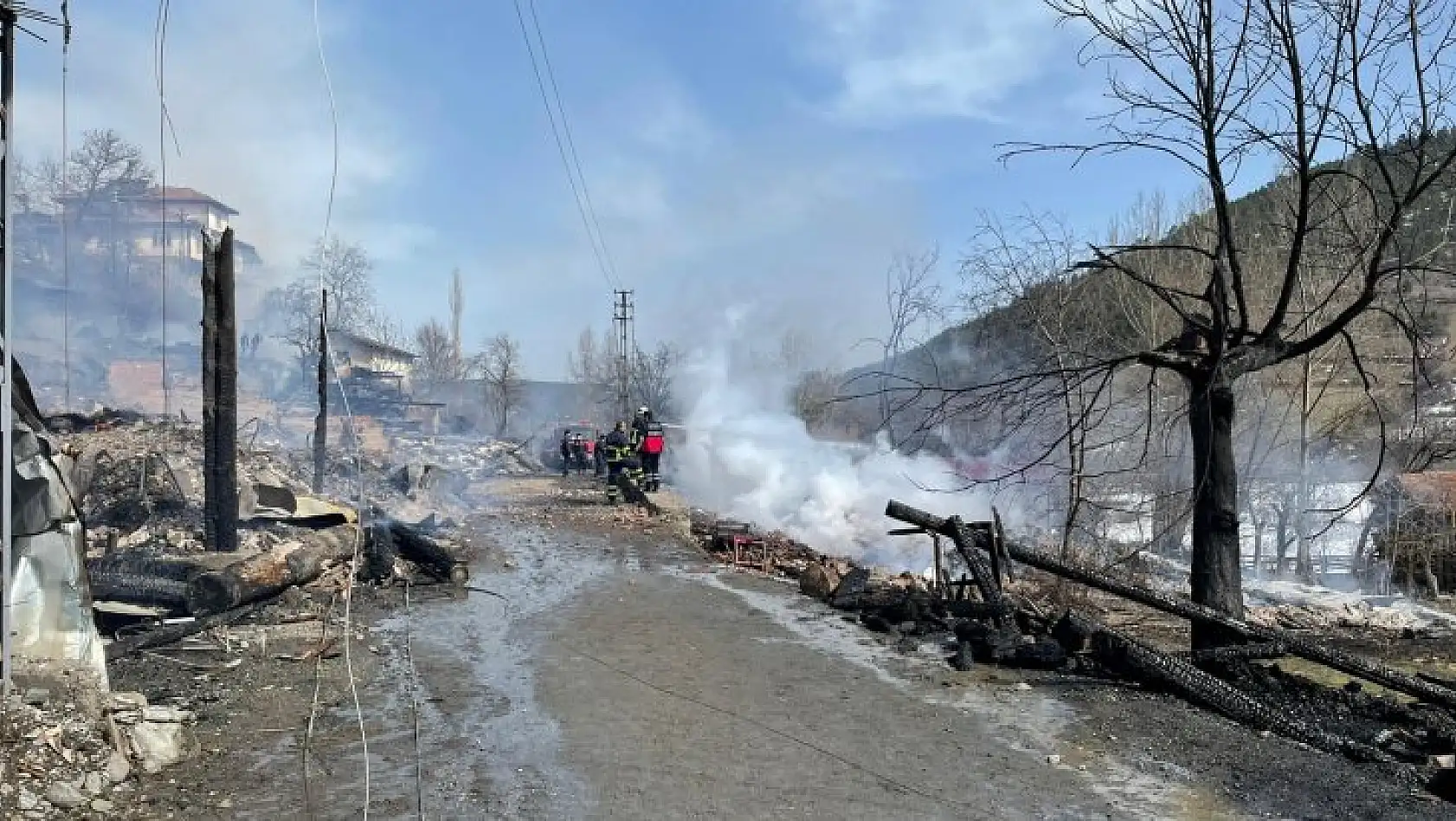 Vali Çakır'dan 7 evin yandığı olayla ilgili açıklama