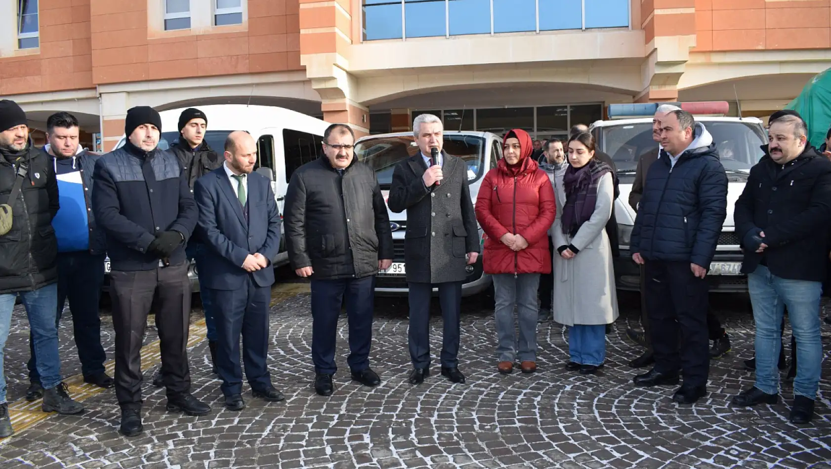 25 gönüllü adliyeci, deprem bölgesine gitti