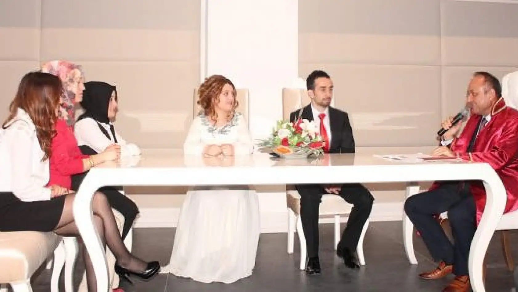 Belediye'nin yeni nikah salonu hizmete açıldı