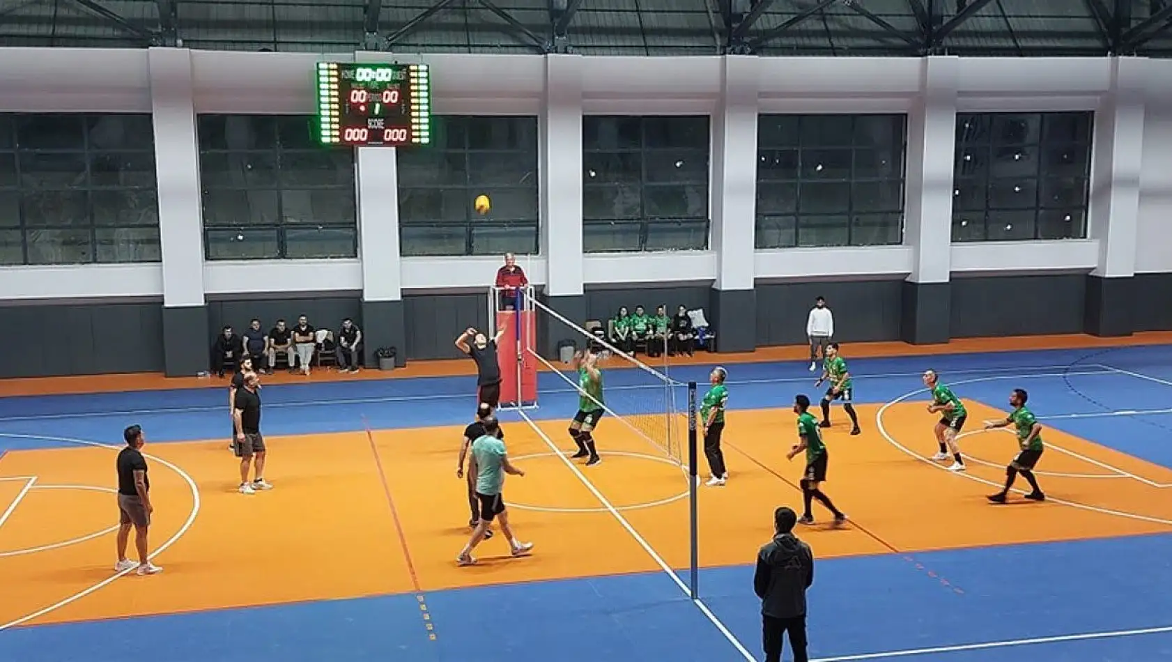 Çatalzeytin'de voleybol turnuvası başladı