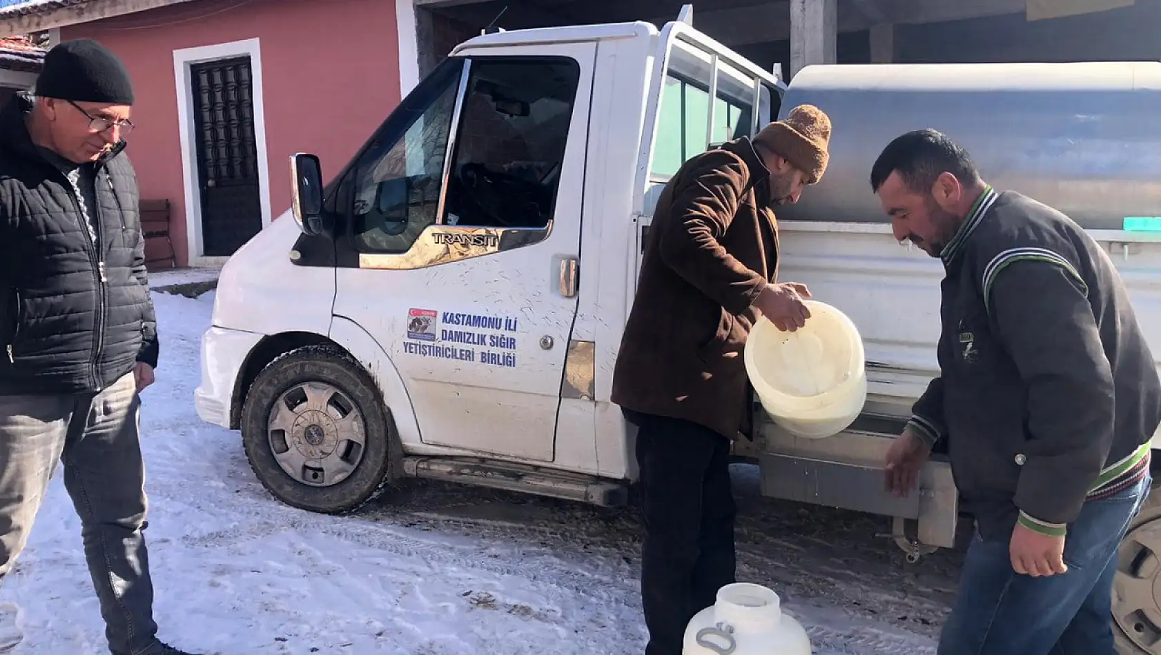 Deprem bölgesine işlenmiş süt gönderildi