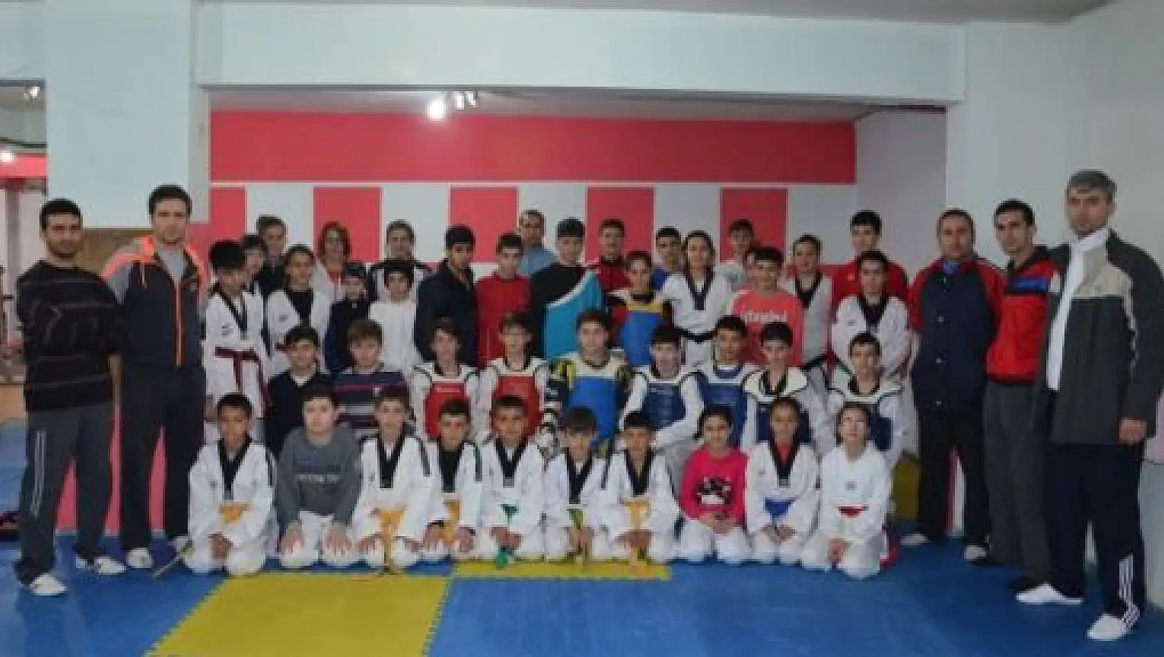 Kastamonu Taekwondocuları Hız Kesmiyor