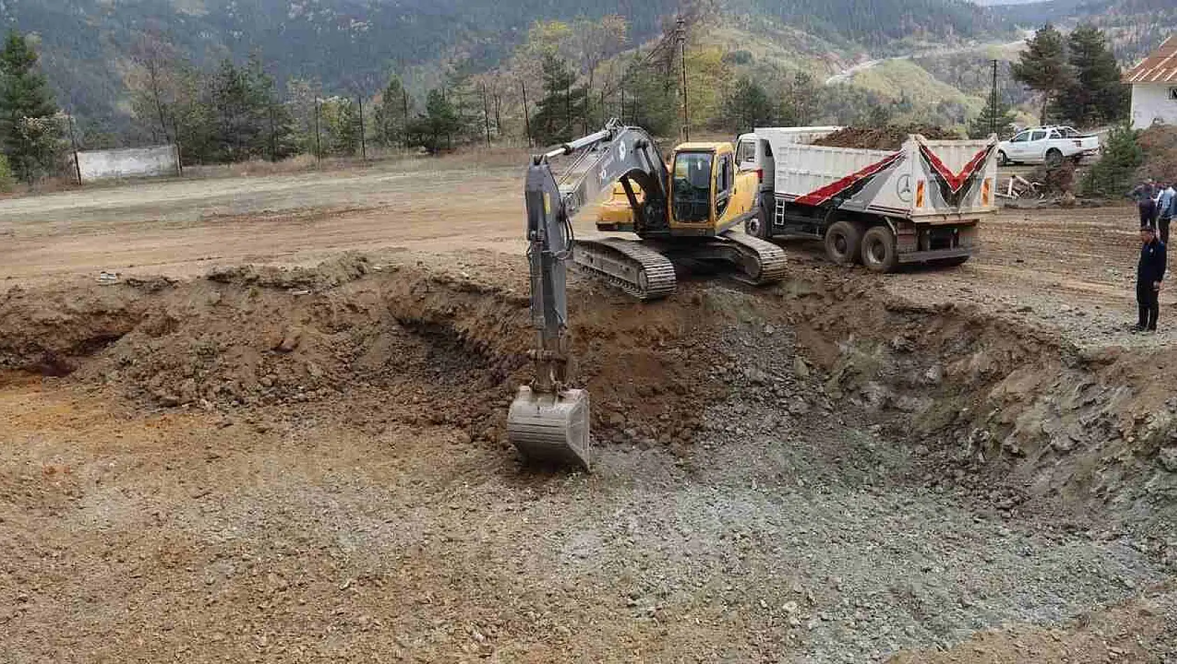 Küre TOKİ inşaatında ilk kazma vuruldu