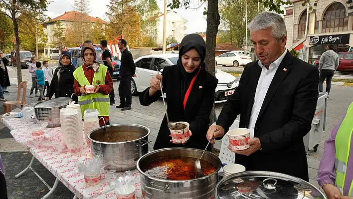 100. yıl kutlamalarında ekşili pilav ikramı