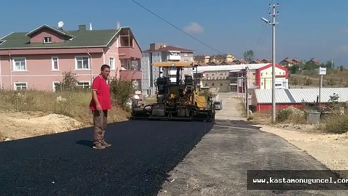 Asfaltlama Çalışmaları Sürüyor