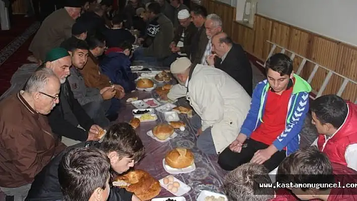 Sabah Namazında Kahvaltı İkramı