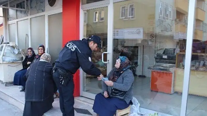 Polis, dolandırıcılara karşı vatandaşları uyardı