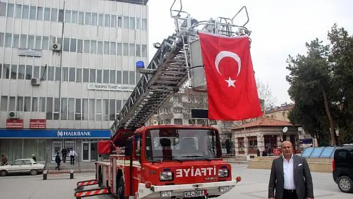 Taşköprü'ye 32 metre merdivenli itfaiye aracı