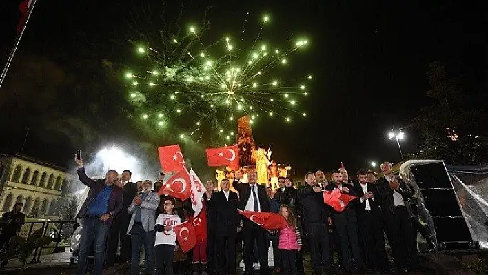 Kastamonu'da referandum sonucu kutlandı