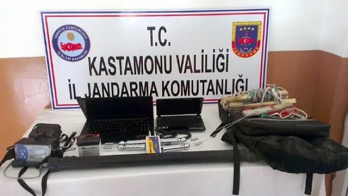 Kastamonu'da kaçak kazı operasyonu