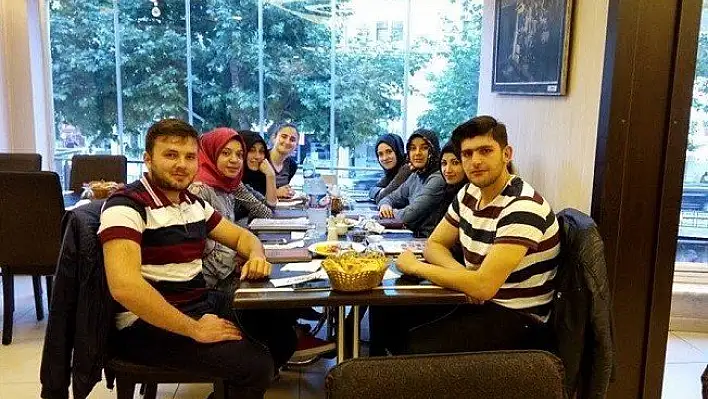 Genç Tarihçiler iftarda buluştu