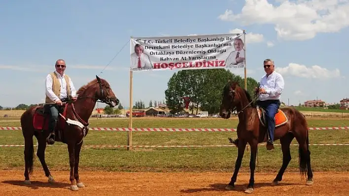 Devrekani'de Geleneksel At Yarışları düzenlendi