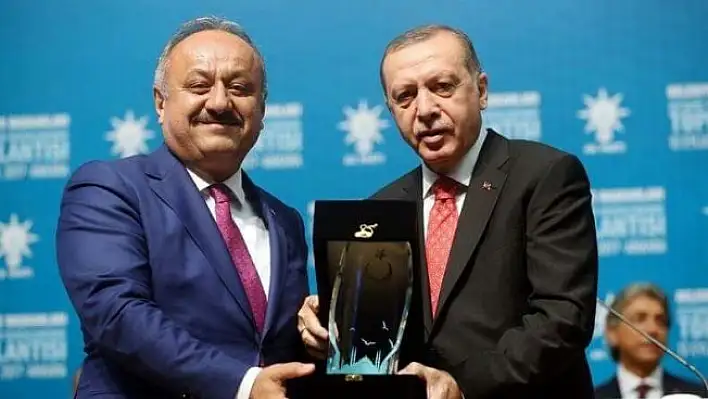 Cumhurbaşkanı Erdoğan'dan başkan Babaş'a ödül!