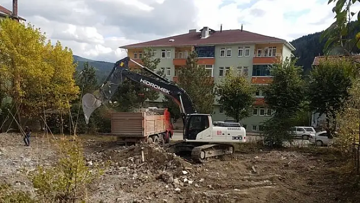 Eski Azdavay cezaevi binası yıkıldı