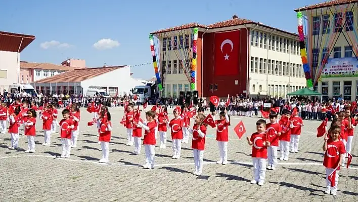 Kastamonu'da 23 Nisan coşkuyla kutlandı