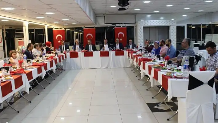 Kaymakam Pişkin, gazetecilerle iftarda buluştu