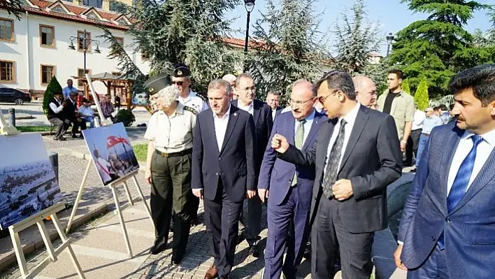 15 Temmuz Konulu Fotoğraf Sergisi açıldı