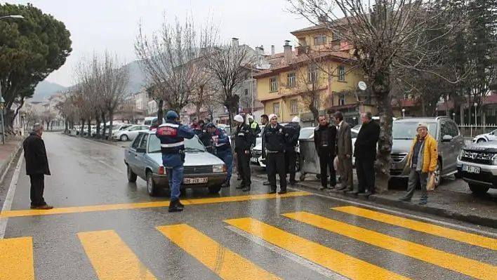 Tosya'da öncelik yayanın uygulaması yapıldı