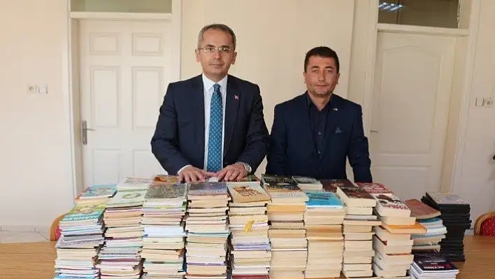 Kızılay'dan kitap kampanyasına destek