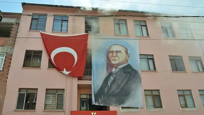 Hanönü Kaymakamlığında yangın!