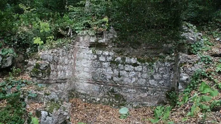 Kaçak kazıda insan kemikleri bulundu