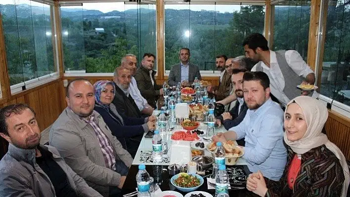 Kaymakam Deniz Pişkin'den basına iftar yemeği