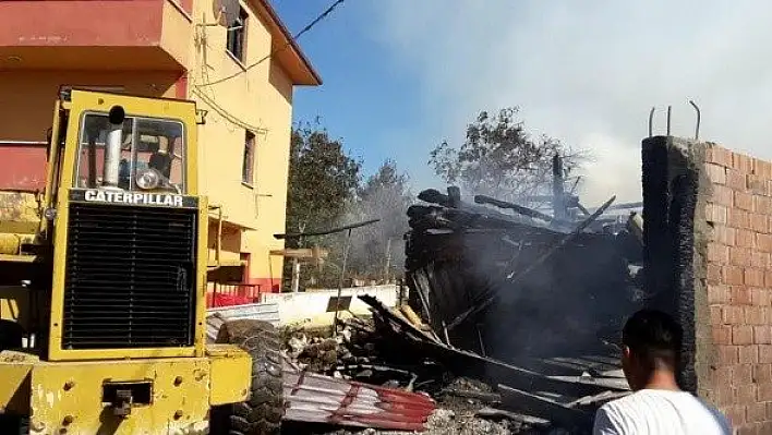 Kızılay'dan Kabalar Köyüne battaniye yardımı