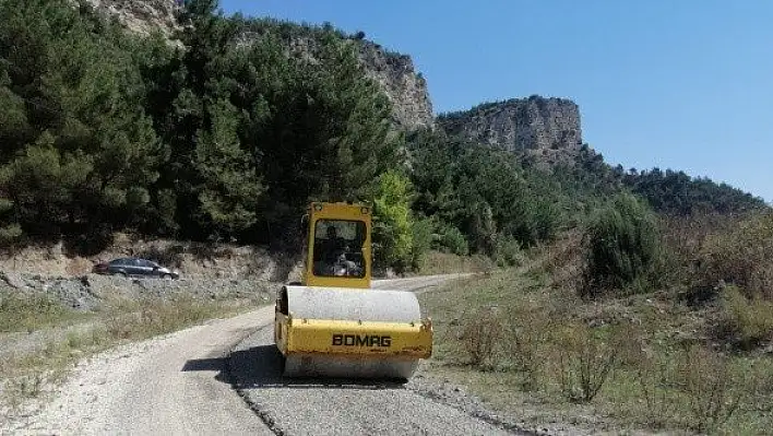 Hanönü'de mahalle yolları asfaltlanıyor