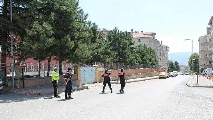 Tosya'da trafik ekiplerinden hız uygulaması