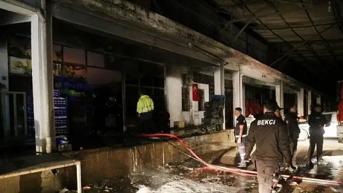 Kastamonu Sebze ve Meyveciler Hali'nde yangın