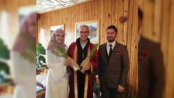 Nikah şekeri yerine fidan dağıttılar