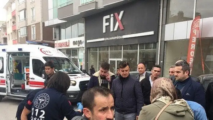 Tosya'da motosiklet yayaya çarptı: 2 yaralı