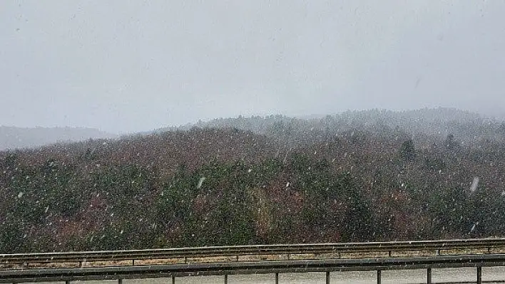 Kastamonu'da Nisan ayında kar sürprizi