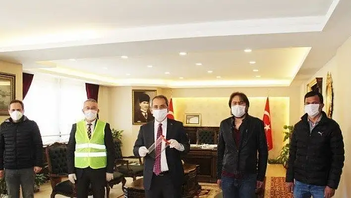 Tosya'da yüz koruyucu maske üretildi