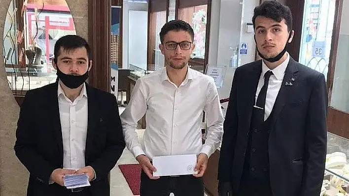 Ülkü Ocakları esnafa siftah parası dağıttı