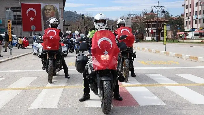 23 Nisan Ulusal Egemenlik ve Çocuk Bayramı törenle kutlandı