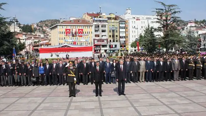 30 Ağustos Zafer Bayramı Törenle Kutlandı