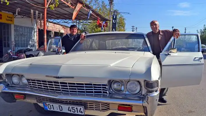 45 yıllık otomobiline gözü gibi bakıyor