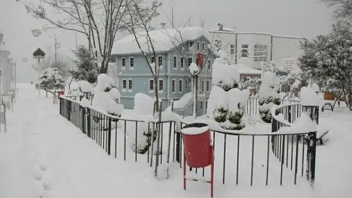 Abana'da Kış Kendini Gösterdi