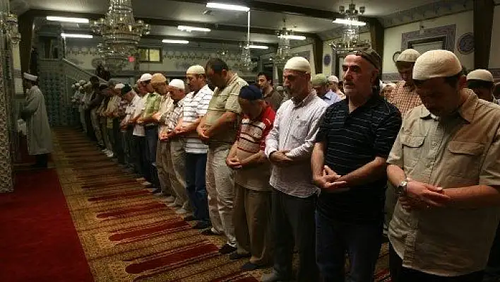 ABD'de Ramazan ilk teravihle başladı