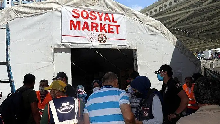 Afetzedelerin ihtiyaçları sosyal marketten karşılanıyor