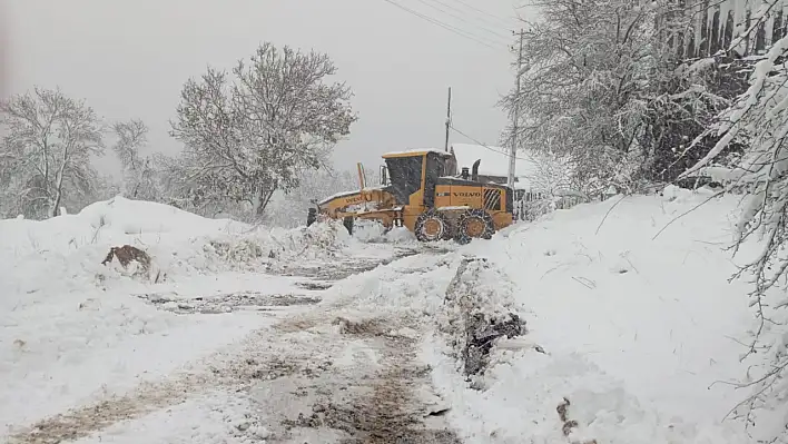 Ağlı'da kar temizleme çalışması