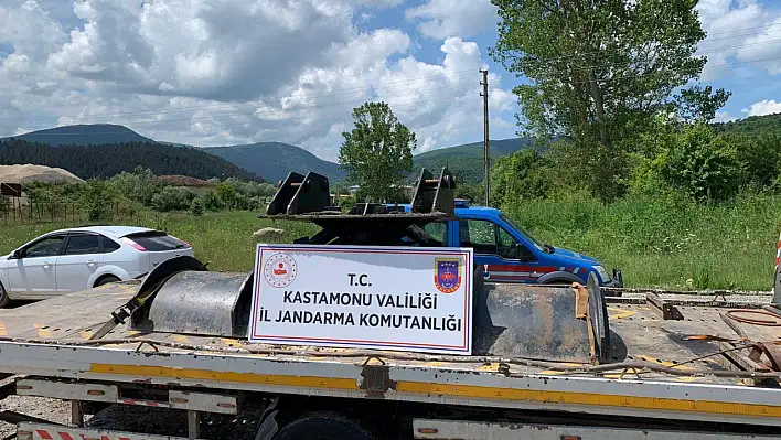 Azdavay'da hırsızlık! 3 gözaltı