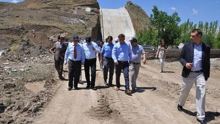 Baraj, hem tarlaları hem fabrikaları sulayacak