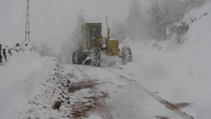 Kastamonu'da ulaşıma kar engeli