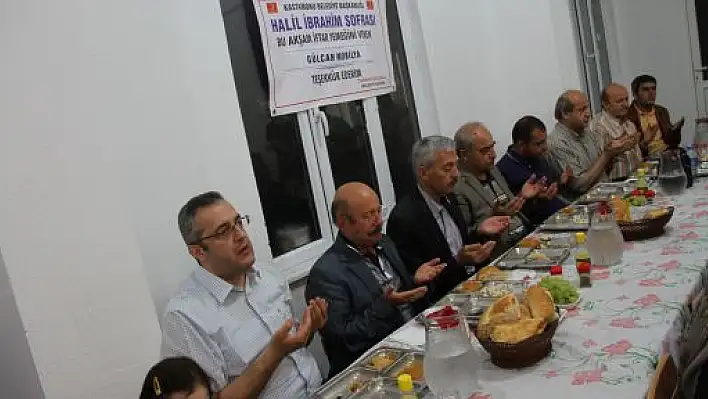 Başkan Topçuoğlu, işadamı Gülcan'la iftarda buluştu